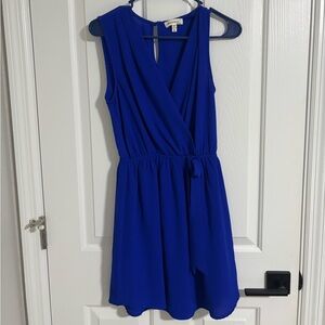 Elegant Blue Sleeveless Dress